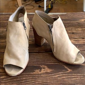 Sbicca Block Heel Sandals